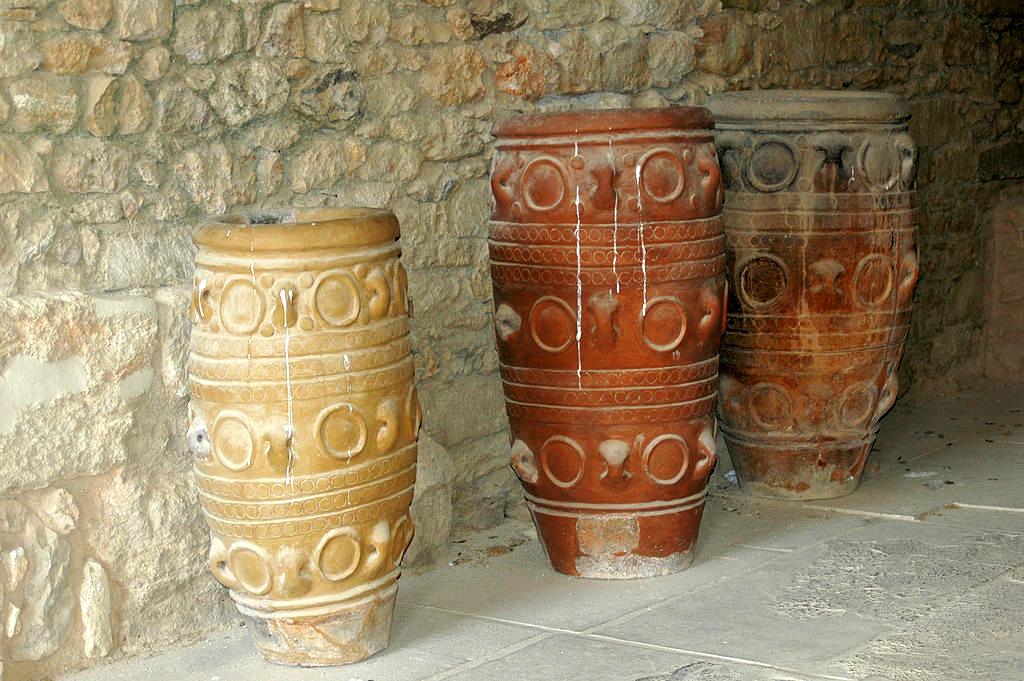 Pithoi and Storage jars in Knossos.