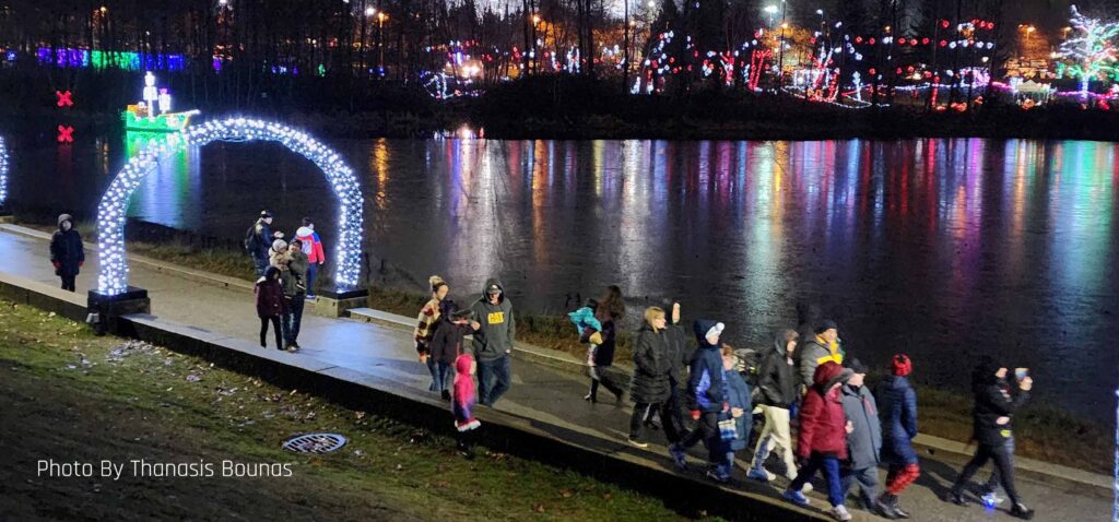 A beautiful walk on Lake Lafarge in Coquitlam at Christmas - Photo By Thanasis Bounas