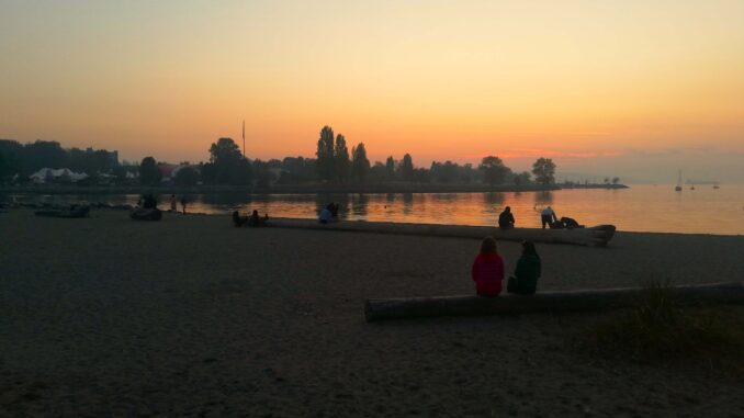 Sunset Beach Park in Vancouver, British Columbia - Photo By Thanasis Bounas